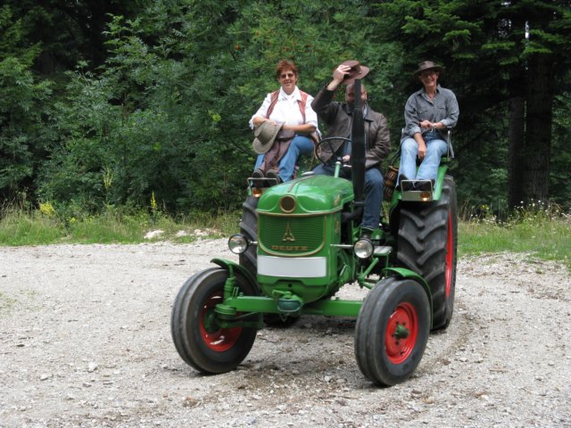 traktorausfahrtnr326072008126.jpg